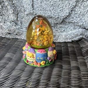 Spring Water Globe Music Box Easter Bunny Plays  Cottontail Rabbits